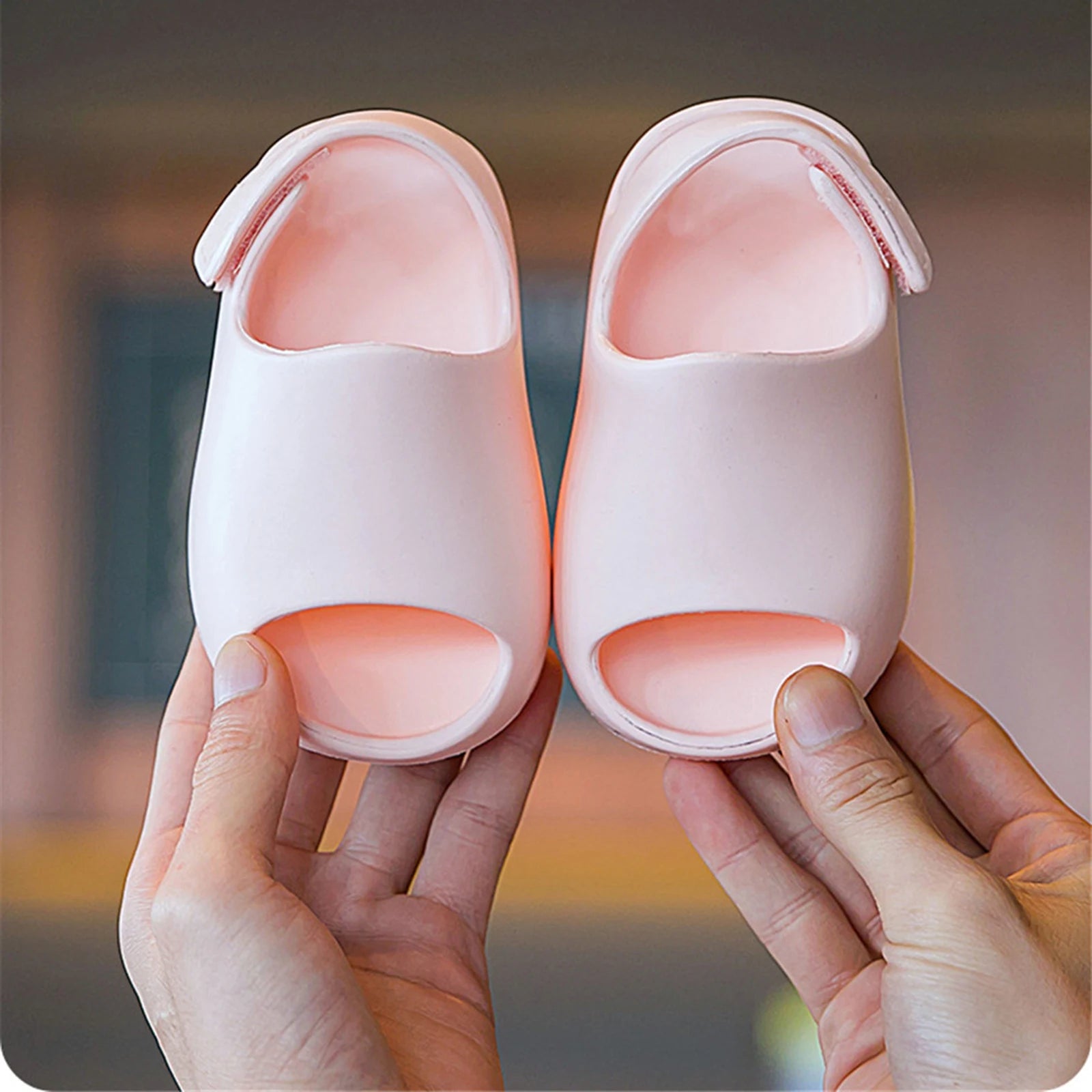 Sandales pour enfants simple et confortables
